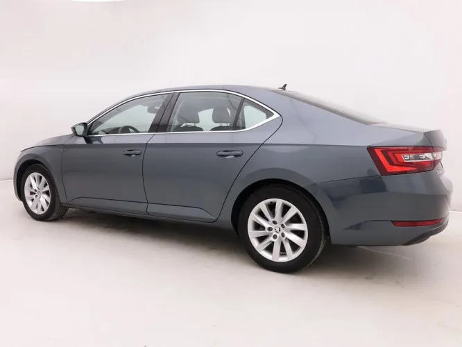 Skoda Superb 1.6 CR TDi Style + GPS + Leder/Cuir + Xenon Image 3