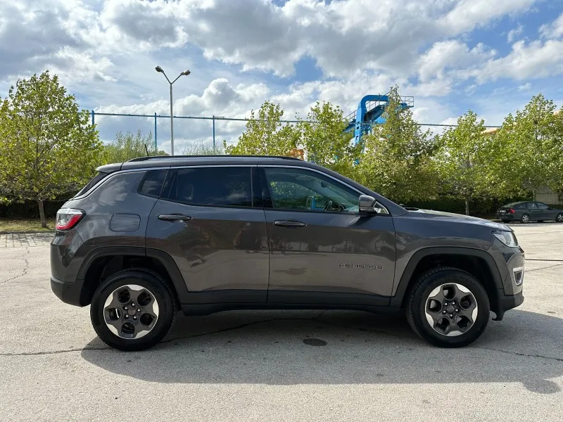 Jeep Compass 1.4 Turbo 170к.с. Всички Екстри Image 5