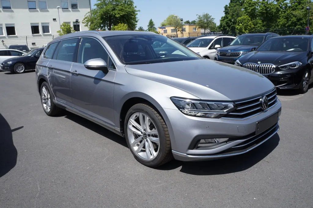 Volkswagen Passat VARIANT 1.5 TSI DSG ELEGANCE FACELIFT*NAVI Image 3